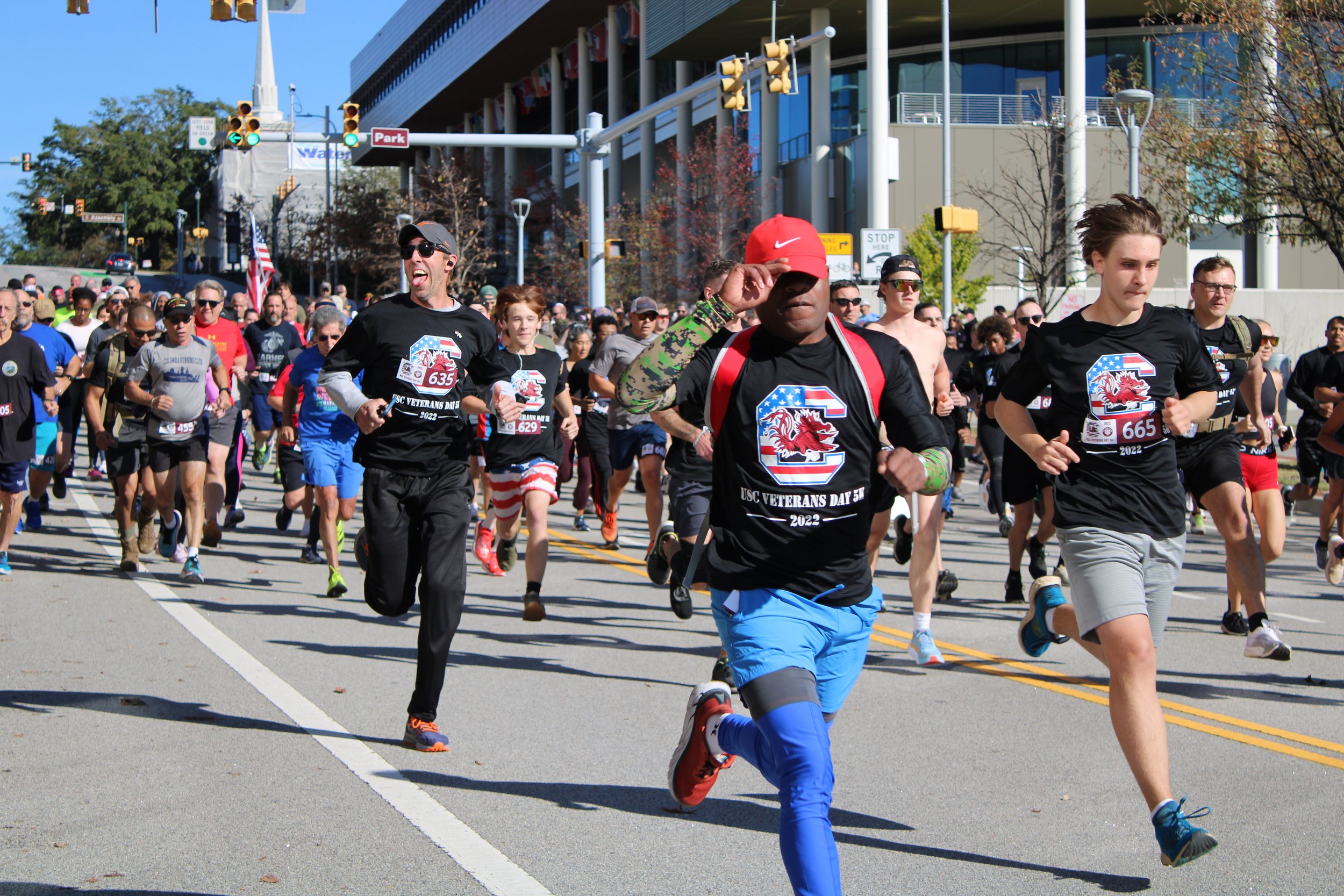 People running for a BRBR fundraiser in downtown Columbia